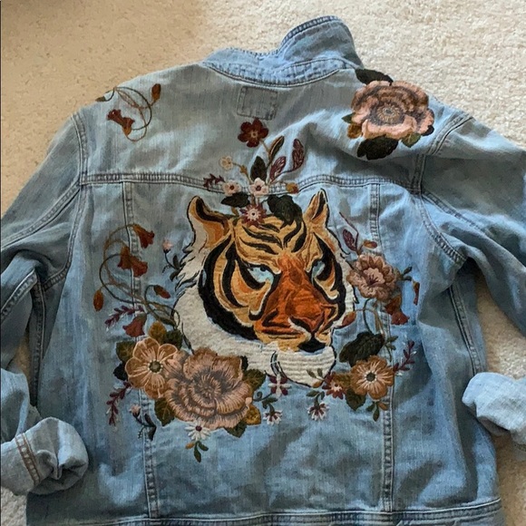 tiger embroidered denim jacket
